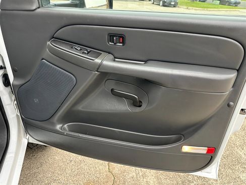 Used 2007 Chevrolet Silverado 2500 LT w/ Heavy-Duty Power Package image 28