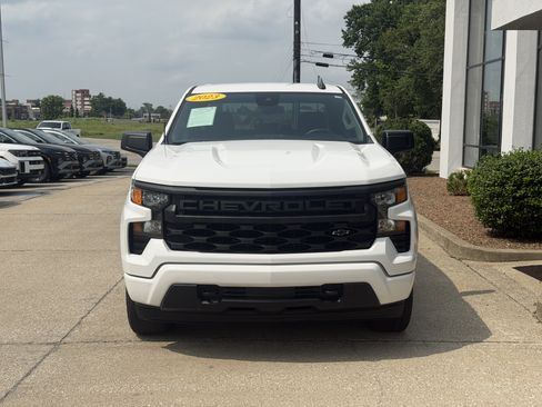 Used 2023 Chevrolet Silverado 1500 Custom w/ LPO, Dark Essentials Package AWD/4WD image 17