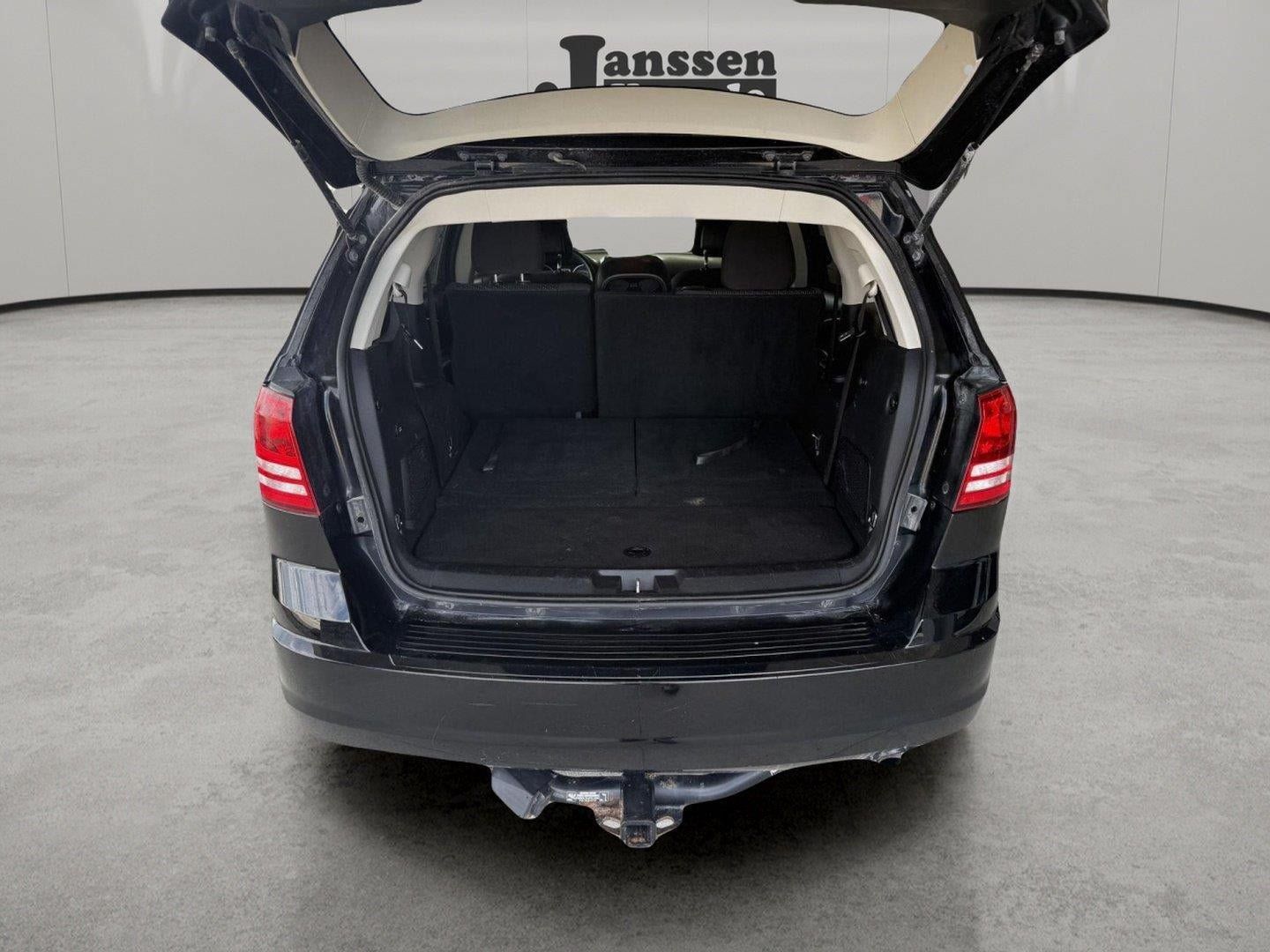Used 2018 Dodge Journey SE w/ Blacktop Package FWD image 13