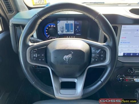 Used 2024 Ford Bronco Outer Banks AWD/4WD image 17