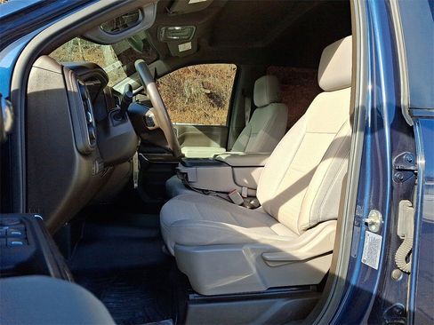 Used 2022 Chevrolet Silverado 3500 LT image 13