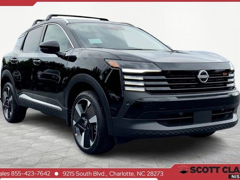 New 2025 Nissan Kicks SR image 1