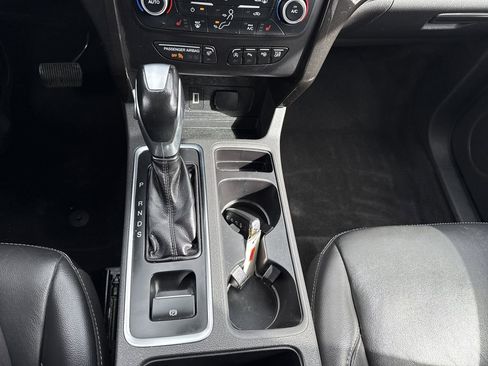 Used 2019 Ford Escape Titanium w/ U9j03 - Titanium Tow Package image 24