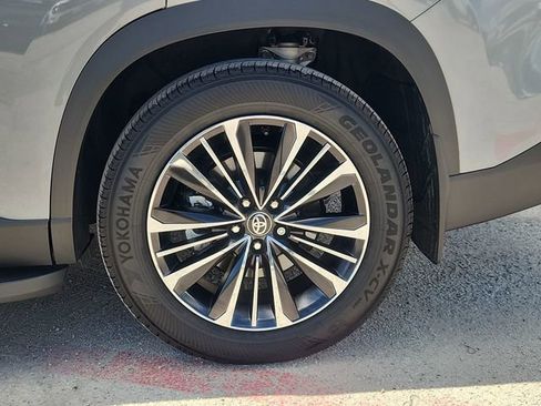 Used 2026 Toyota Grand Highlander AWD Hybrid image 32