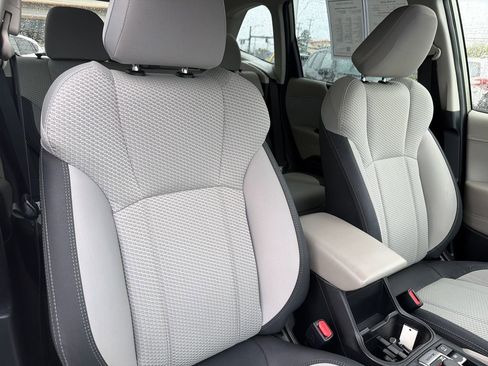 Used 2020 Subaru Forester Premium AWD/4WD image 33
