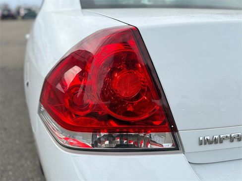 Used 2014 Chevrolet Impala Limited LS image 32