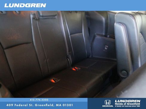 Used 2022 Toyota Highlander XLE AWD/4WD image 32