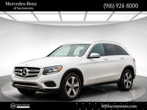 Used 2018 Mercedes-Benz GLC 300 4MATIC image 1