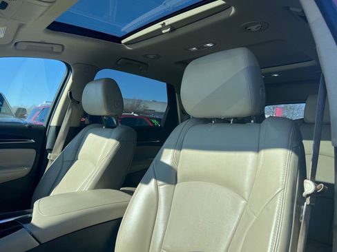 Used 2019 Buick Enclave Essence image 6