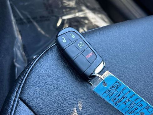 Certified 2024 Jeep Compass Limited w/ High Altitude Package image 27