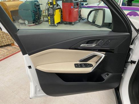 Used 2025 BMW X1 xDrive28i image 21