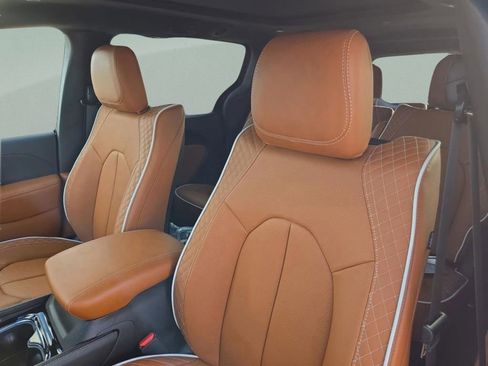 New 2026 Chrysler Pacifica Pinnacle w/ Trailer Tow Group image 13