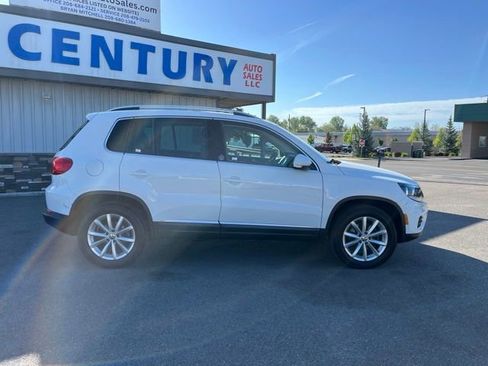 Used 2017 Volkswagen Tiguan Wolfsburg Edition FWD image 18