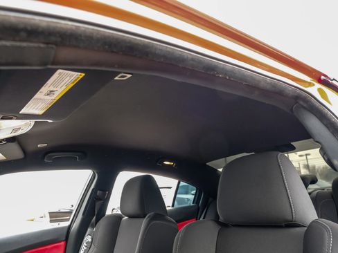 Used 2019 Dodge Charger R/T image 34