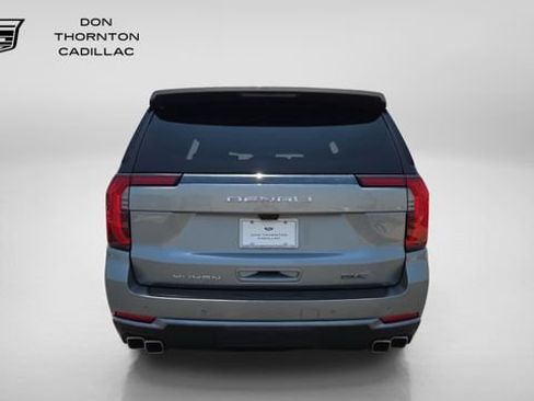 Used 2025 GMC Yukon Denali Ultimate w/ LPO, Floor Liner Package AWD/4WD image 4