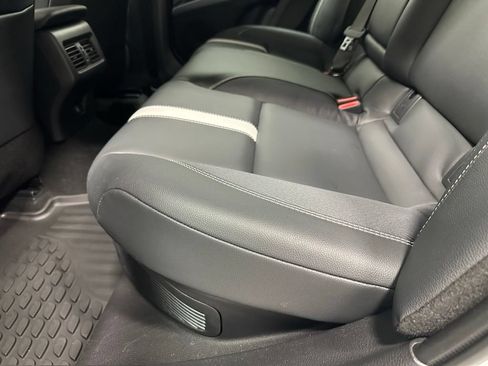 Used 2026 Toyota Camry Hybrid FWD image 45