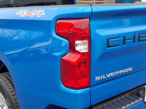 Used 2025 Chevrolet Silverado 1500 Custom w/ Turbomax Blackout Package image 9