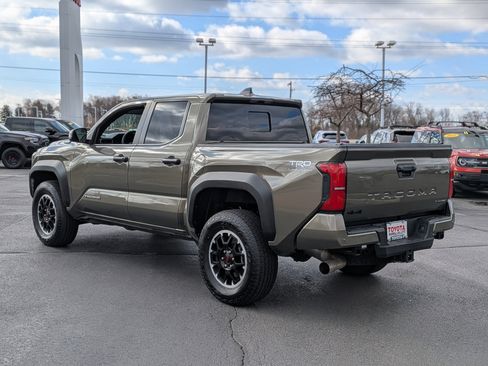 Certified 2025 Toyota Tacoma TRD Off-Road w/ TRD Off Road Upgrade Package image 6