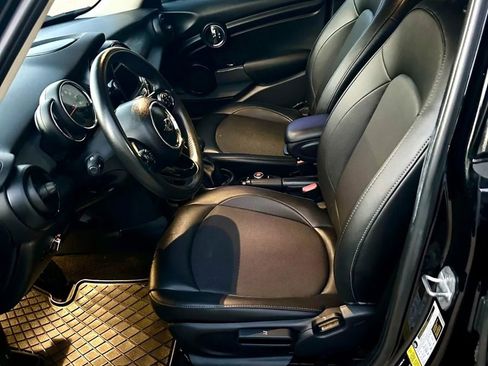 Used 2019 MINI Cooper 4-Door Hardtop FWD image 9