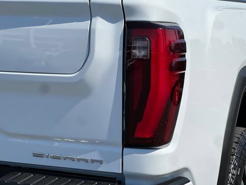 New 2026 GMC Sierra 2500 Denali Ultimate AWD/4WD image 22