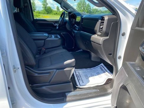 Used 2023 Chevrolet Silverado 1500 RST w/ Z71 Off-Road Package AWD/4WD image 17
