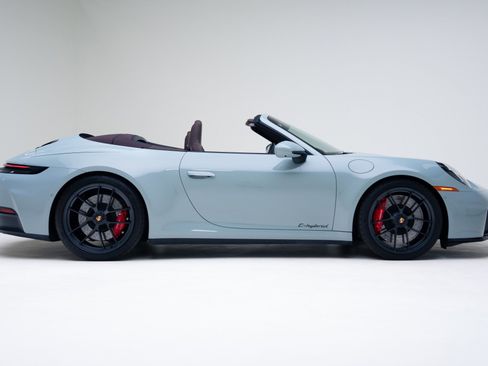 Used 2025 Porsche 911 Carrera 4 GTS image 14