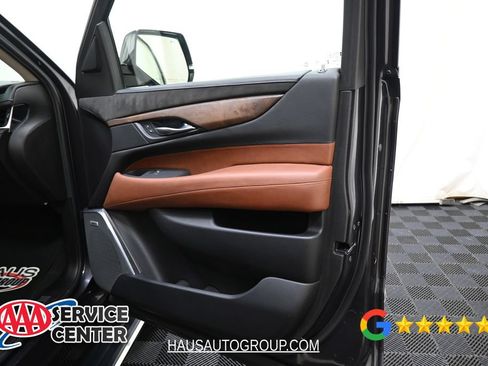 Used 2017 Cadillac Escalade Premium Luxury AWD/4WD image 26