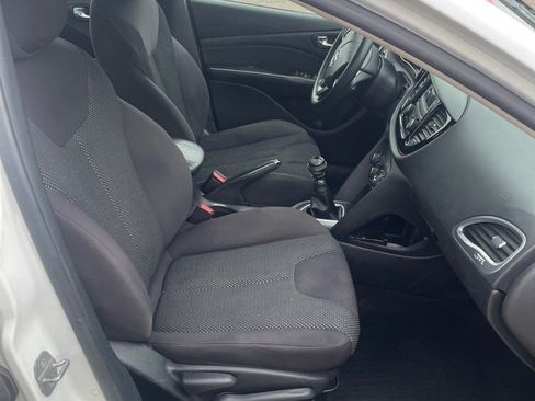 Used 2014 Dodge Dart SE w/ Convenience Group image 19