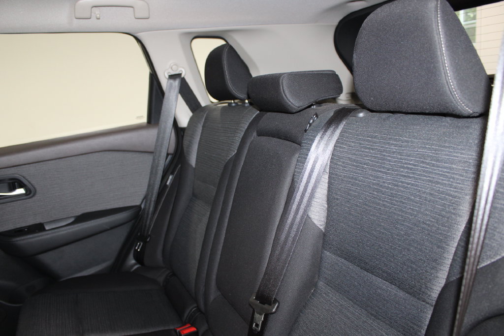 Used 2023 Nissan Rogue SV AWD/4WD image 17