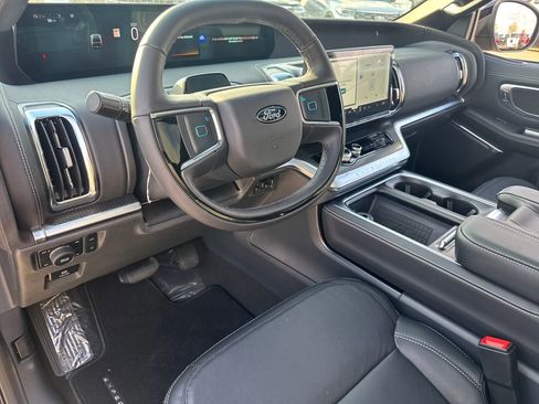 New 2025 Ford Expedition Platinum w/ Stealth Performance Package image 18