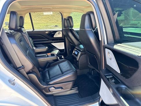 Used 2023 Lincoln Aviator Reserve w/ Equipment Group 201A image 24
