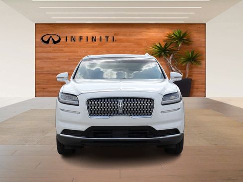 Used 2022 Lincoln Nautilus Reserve w/ Luxury Package image 2