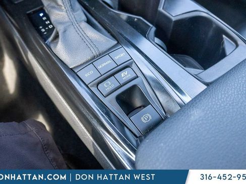 Used 2025 Toyota Camry SE FWD image 12