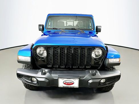 Used 2023 Jeep Gladiator Willys image 2