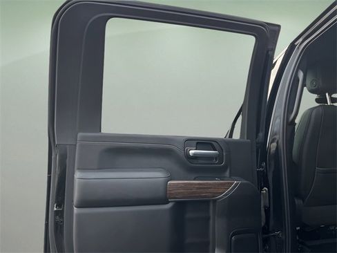 Used 2023 Chevrolet Silverado 3500 High Country w/ Z71 Off-Road Package image 31
