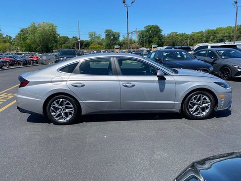 Certified 2023 Hyundai Sonata SEL w/ Winter Weather Package FWD image 2