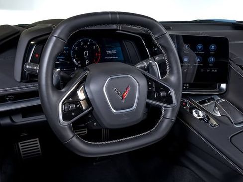Used 2021 Chevrolet Corvette Stingray Convertible w/ Z51 Performance Package RWD image 29