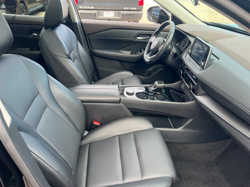 Certified 2023 Nissan Rogue SV w/ SV Premium B Package AWD/4WD image 21