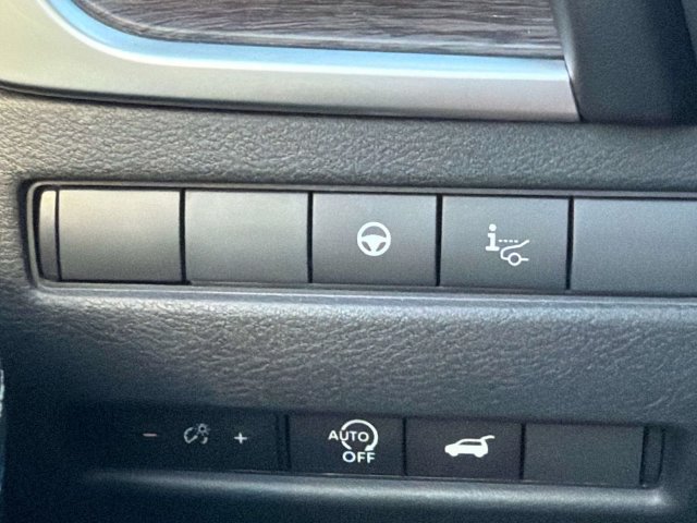 Certified 2026 Nissan Rogue Platinum w/ Platinum Premium Package AWD/4WD image 30
