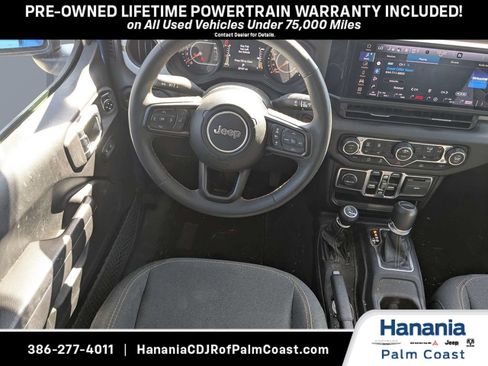 Used 2024 Jeep Gladiator Sport AWD/4WD image 14