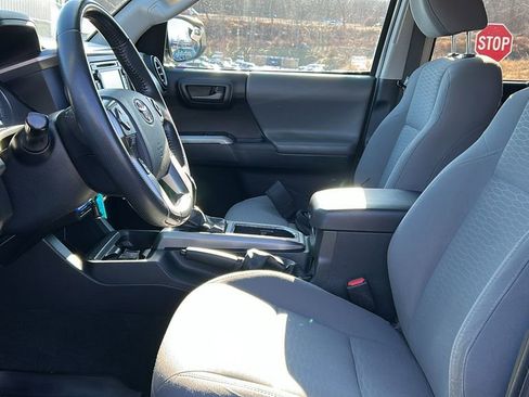 Used 2019 Toyota Tacoma SR5 image 8