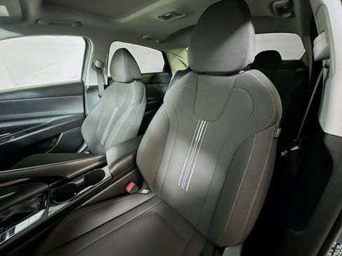 Certified 2024 Hyundai Elantra SEL w/ Convenience Package FWD image 20