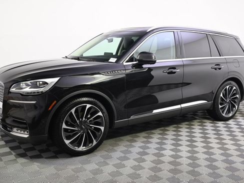 Used 2023 Lincoln Aviator Reserve w/ Equipment Group 201A AWD/4WD image 2