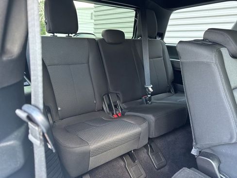 Used 2021 Ford Expedition XLT image 38