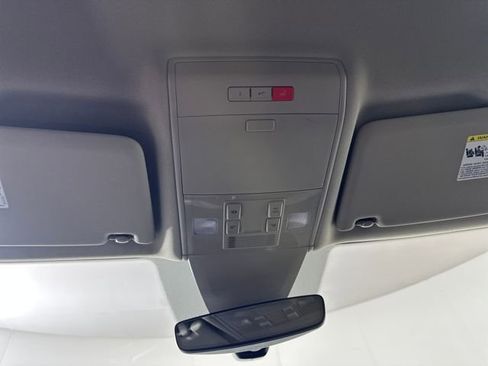 Used 2019 Volkswagen Atlas SE w/ Towing Package image 24