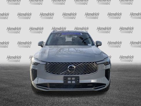 Used 2025 Volvo XC90 B6 Plus image 3