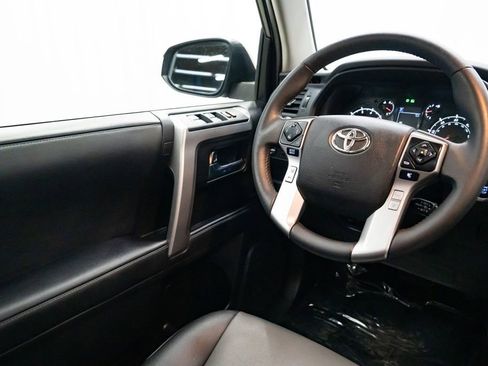 Used 2022 Toyota 4Runner SR5 Premium w/ Moonroof Package AWD/4WD image 11
