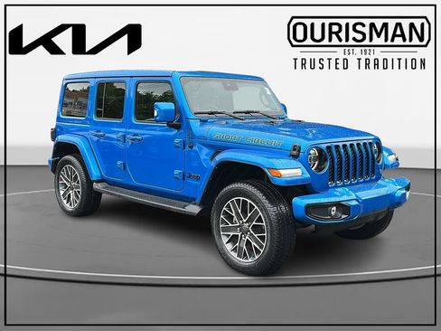 Used 2022 Jeep Wrangler Unlimited Sahara AWD/4WD image 1