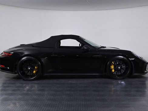 Certified 2019 Porsche 911 Speedster RWD image 8