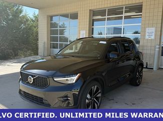 Certified 2025 Volvo XC40 B5 Plus AWD/4WD video 1